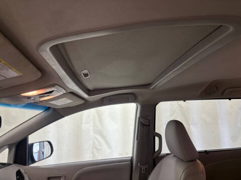 2016 Toyota Sienna XLE 7-Passenger