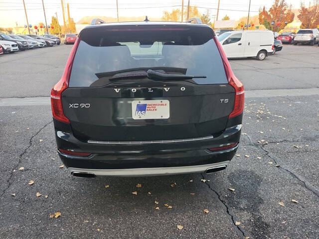 2016 Volvo XC90 T5 Momentum