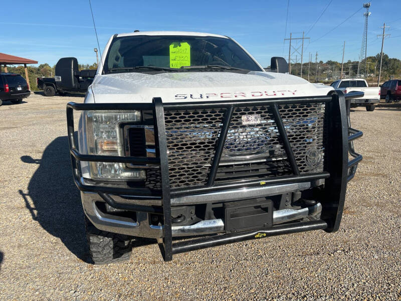 2017 Ford F-350 Super Duty XLT's photo