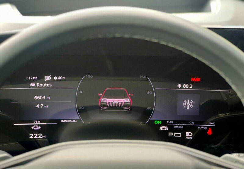 2025 Audi Q6 e-tron quattro Premium Plus