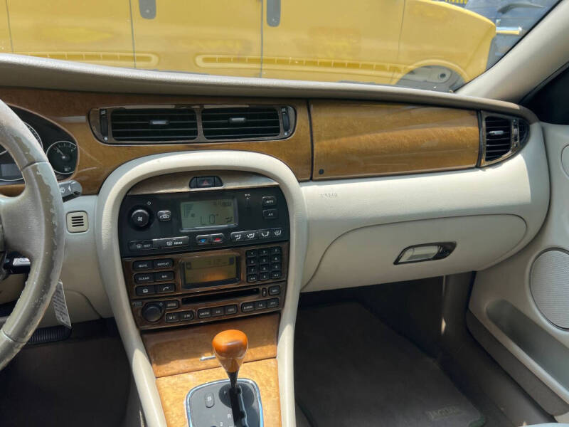 2002 Jaguar X-Type 2.5