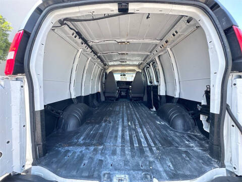 2023 Chevrolet Express 2500