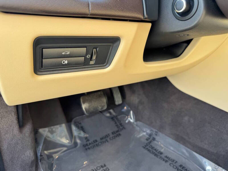 2016 Jaguar XJ R-Sport