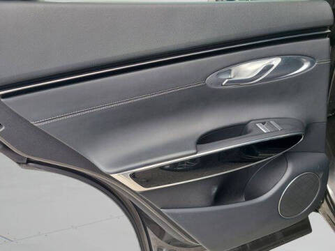 2025 Genesis GV70 2.5T Standard