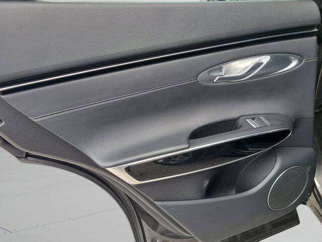 2025 Genesis GV70 2.5T Standard