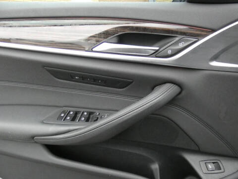 2019 BMW 5 Series 530i