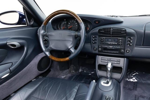 2000 Porsche 911 Carrera