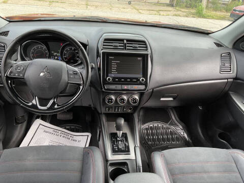 2023 Mitsubishi Outlander Sport SE