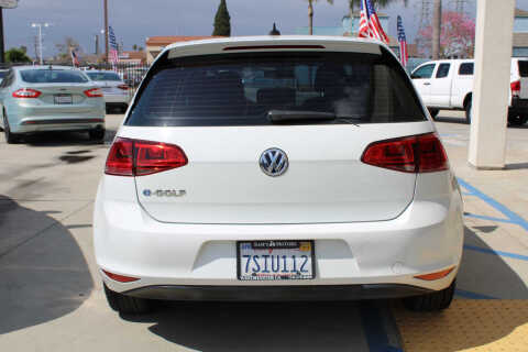 2016 Volkswagen e-Golf SE