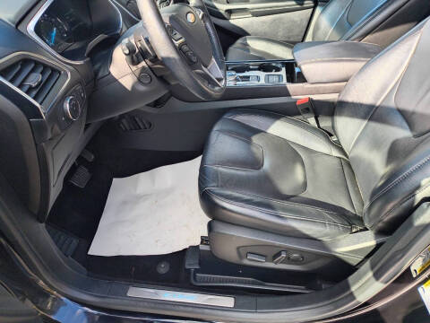 2020 Ford Edge Titanium