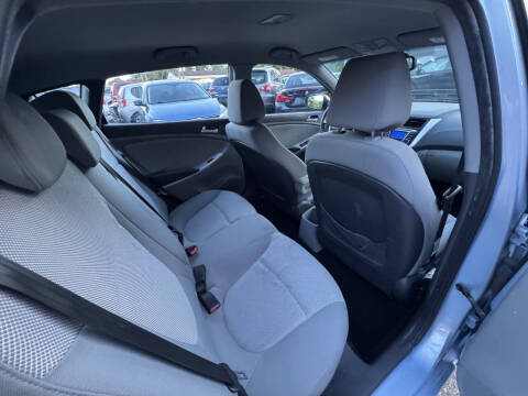 2012 Hyundai Accent GS