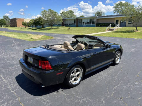 2004 Ford Mustang GT Deluxe