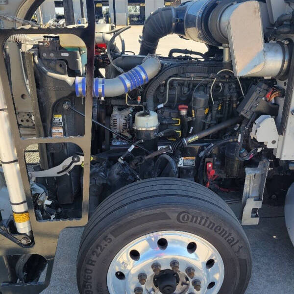 2020 Peterbilt 365