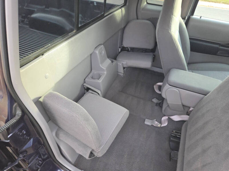 2001 Mazda B-Series B4000 SE