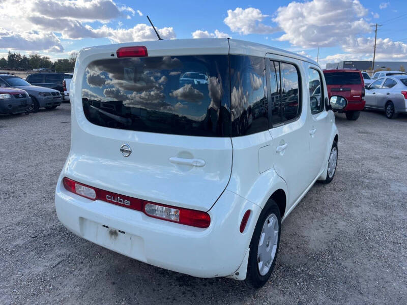 2011 Nissan cube 1.8