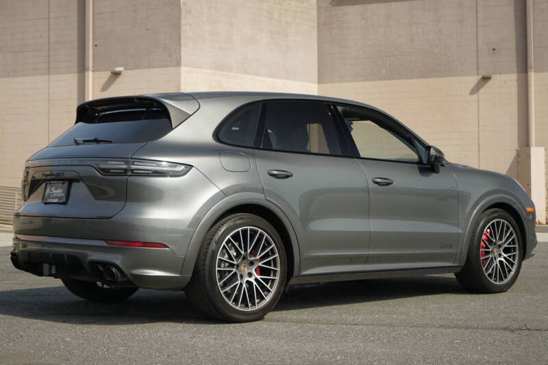 2021 Porsche Cayenne GTS