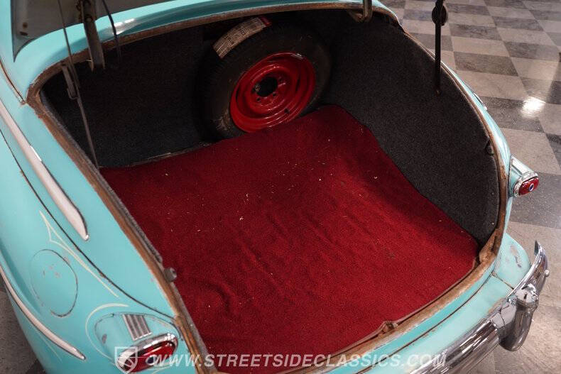 1948 Ford Deluxe