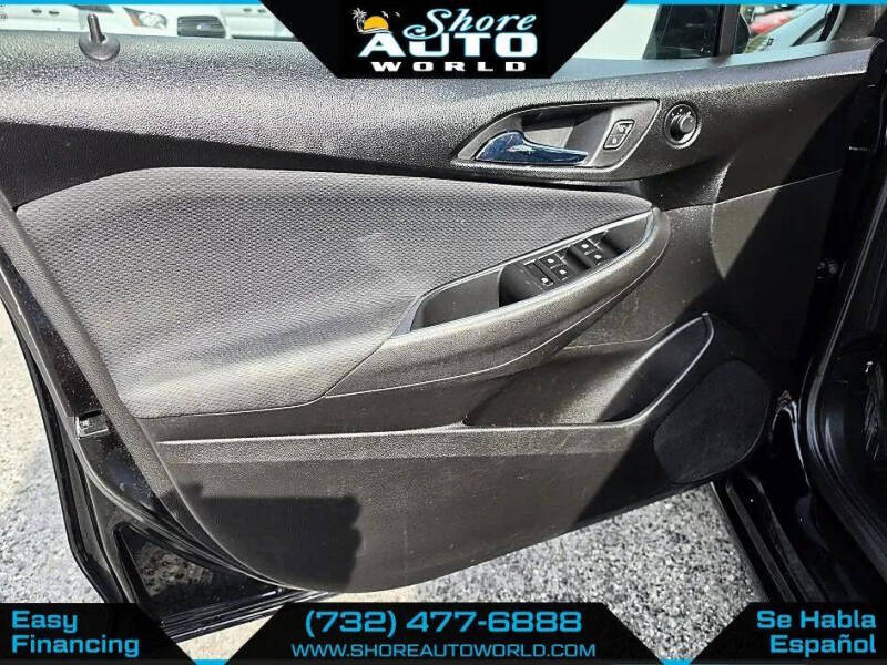 2017 Chevrolet Cruze LT Auto
