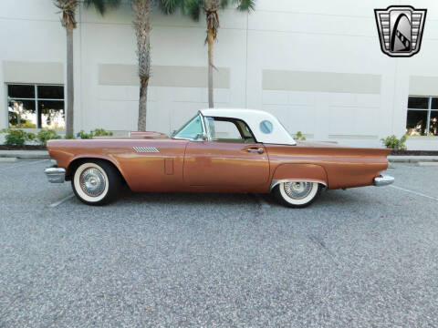 1957 Ford Thunderbird