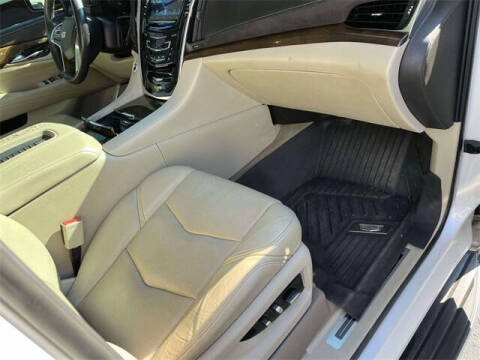 2018 Cadillac Escalade ESV Luxury