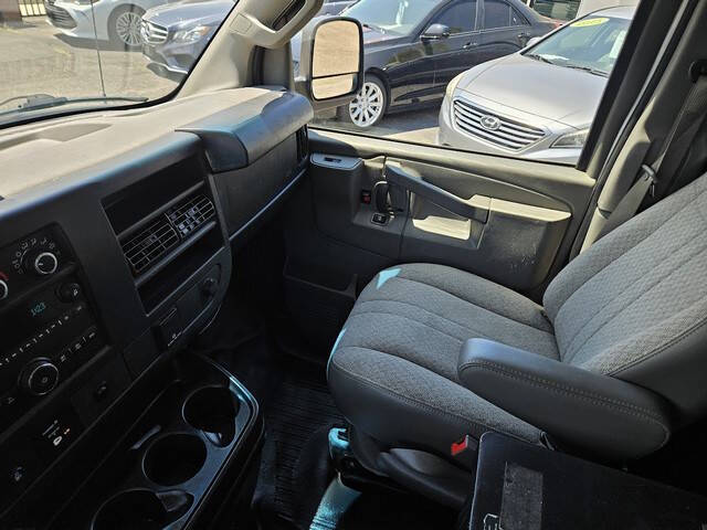 2016 Chevrolet Express 2500