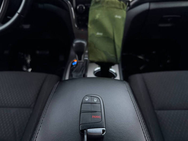 2019 Jeep Grand Cherokee Laredo