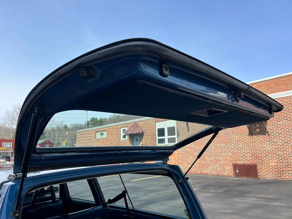 1985 Volvo 240 26