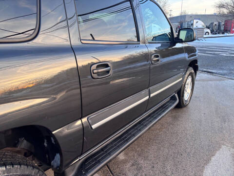 2004 Chevrolet Suburban 1500 LT