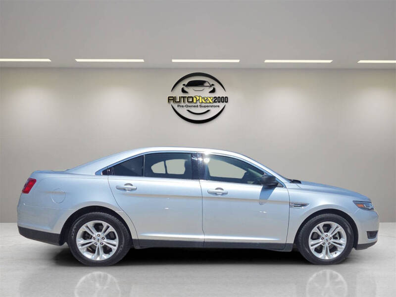 2018 Ford Taurus SE