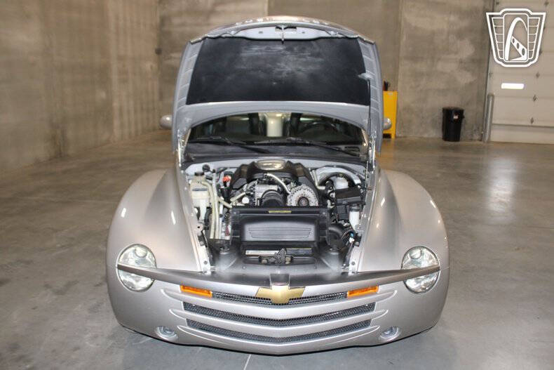 2004 Chevrolet SSR LS