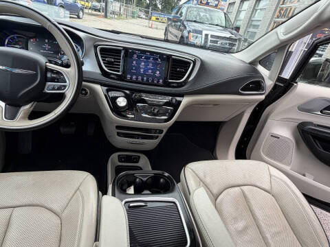 2019 Chrysler Pacifica Hybrid Limited