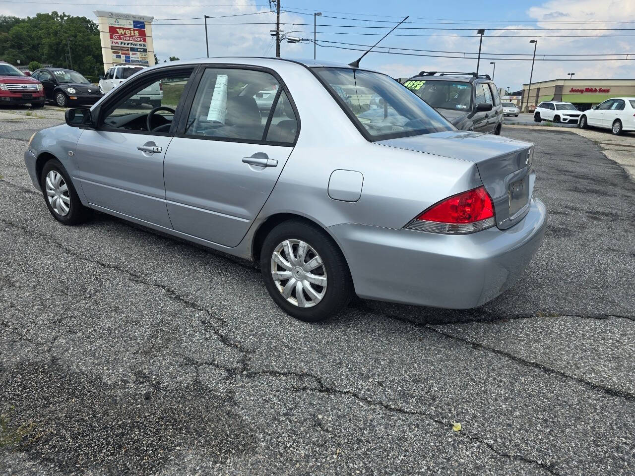 2004 Mitsubishi Lancer for sale at QUEENSGATE AUTO SALES in York, PA