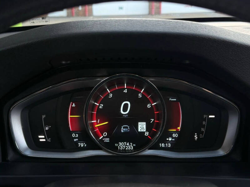 2015 Volvo S60 T5 Platinum