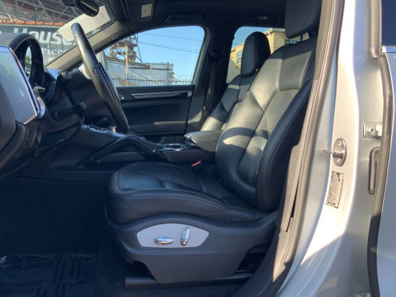 2012 Porsche Cayenne Tiptronic