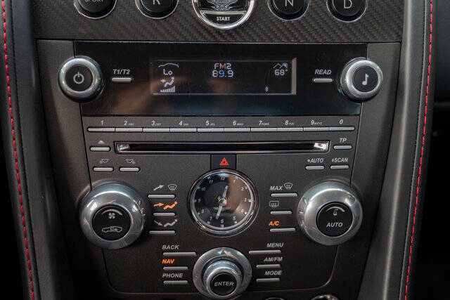 2015 Aston Martin V8 Vantage 21