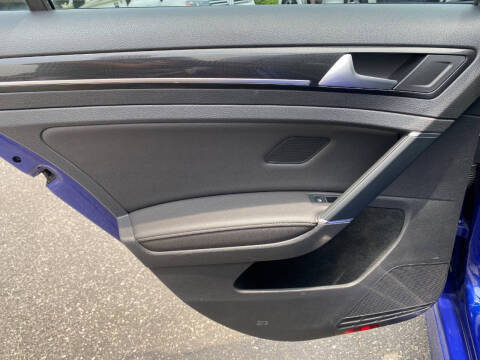 2016 Volkswagen Golf R 4Motion