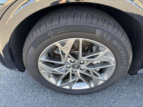 2025 Genesis GV70 2.5T Standard