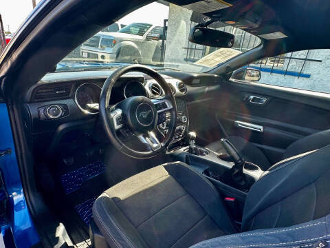 2017 Ford Mustang V6