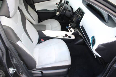 2016 Toyota Prius Three