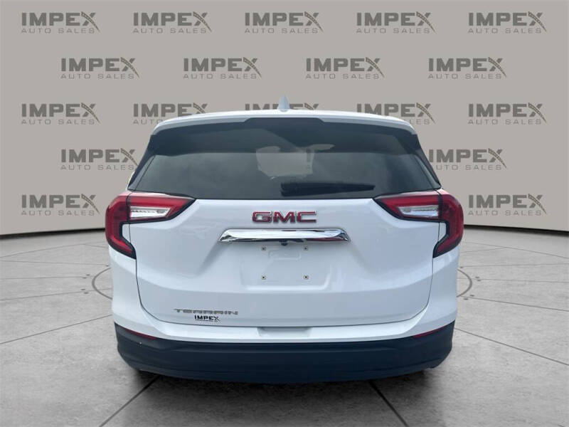 2024 GMC Terrain SLE