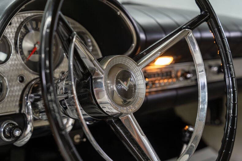 1957 Ford Thunderbird