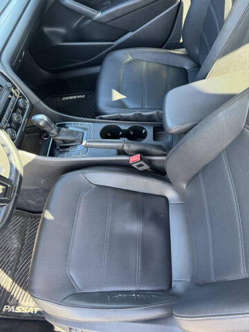 2016 Volkswagen Passat 1.8T R-Line