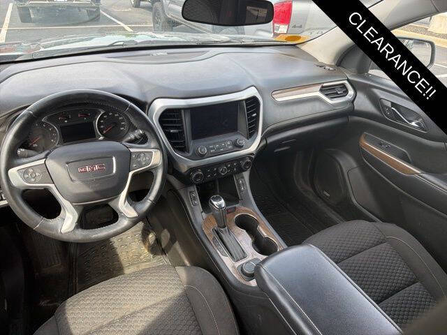 2017 GMC Acadia SLE-2