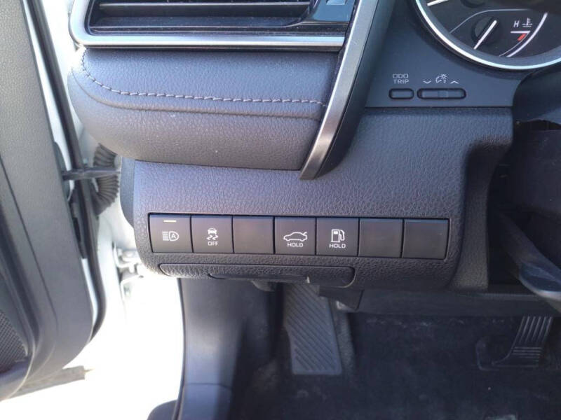 2022 Toyota Camry LE