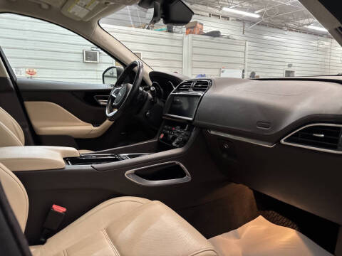 2019 Jaguar F-PACE 25t Prestige