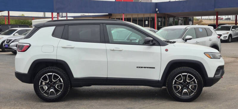 2025 Jeep Compass Trailhawk