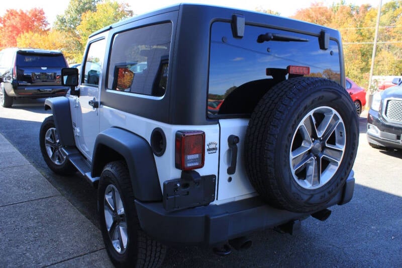 2015 Jeep Wrangler Sport photo 7