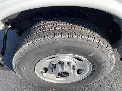 2025 GMC Savana 2500