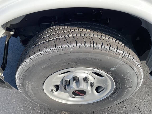 2025 GMC Savana 2500