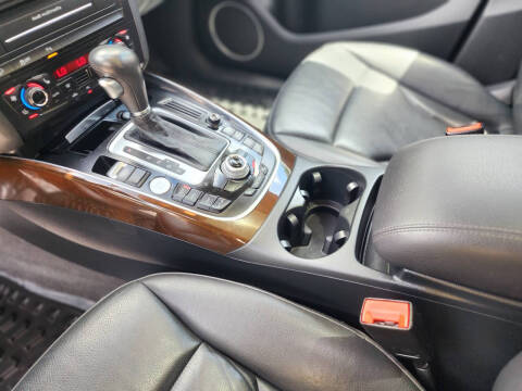 2012 Audi Q5 3.2 quattro Premium Plus